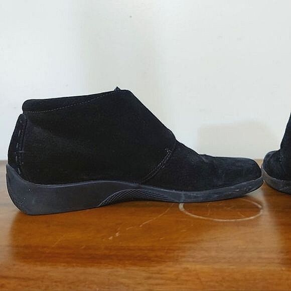 Strictly Comfort black suede velcro boots - Picture 7 of 8